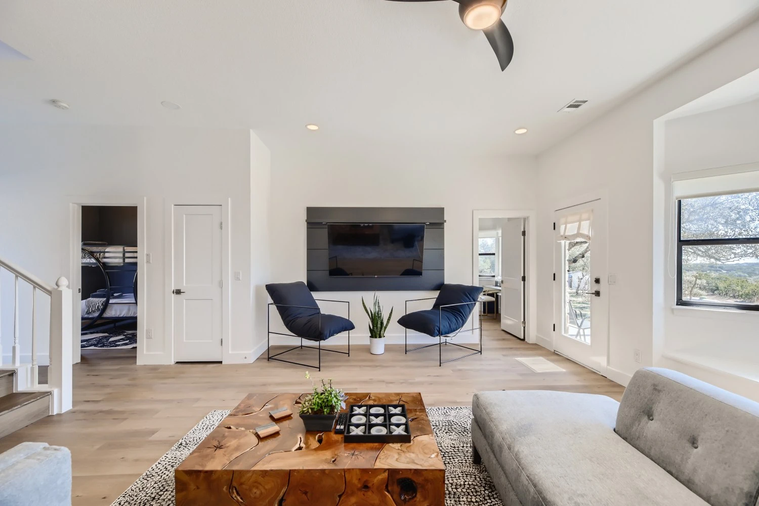 Mastering Airbnb Hosting: 15 Essential Tips for Success 2 airbnb tips for hosts image 2