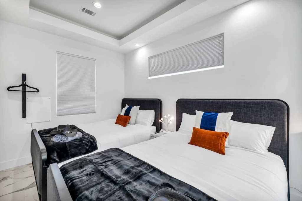 How to Start an Airbnb Business: A Step-by-Step Guide 1 Two bedrooms in an Airbnb bedroom in Austin.